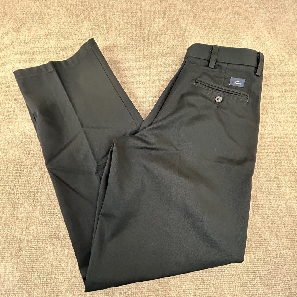 Dockers Chino Pants Mens 30x32 Blue Cotton Pleated Classic Fit Golf Resort Wear